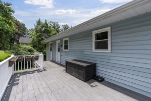 White Ave 33
