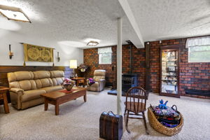 White Ave 48