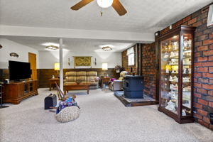 White Ave 52