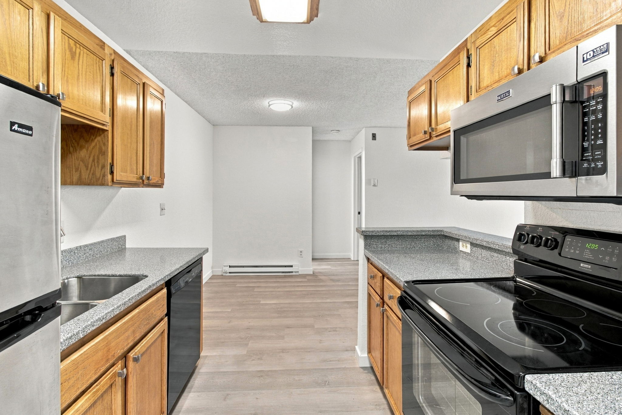 010_F8_853 Woodside Way 133