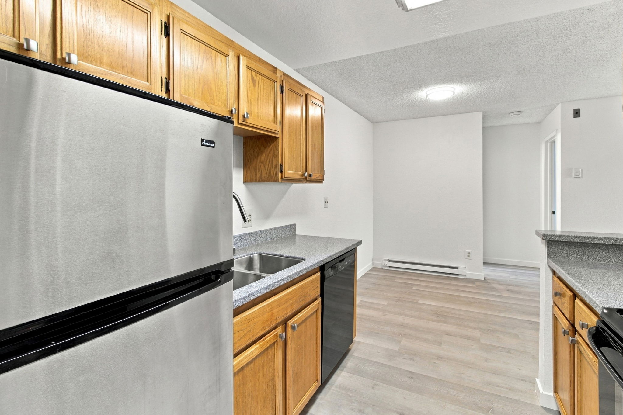 012_F8_853 Woodside Way 133