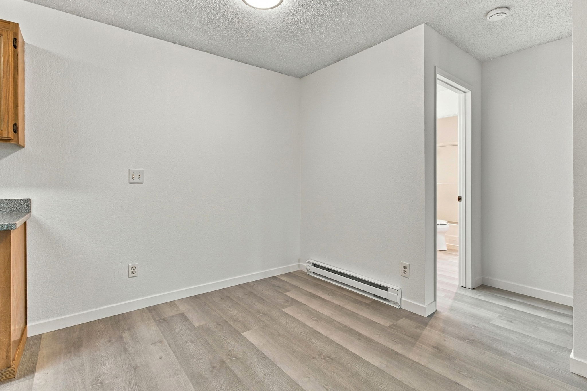 014_F8_853 Woodside Way 133