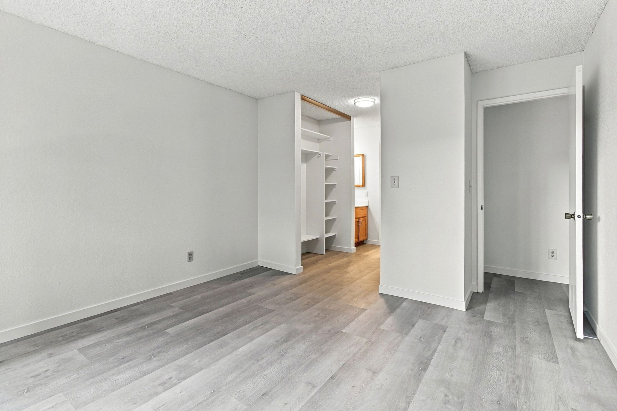 016_F8_853 Woodside Way 133