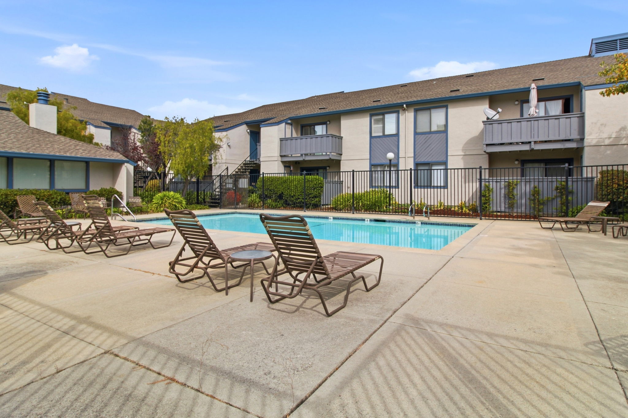 034_F8_853 Woodside Way 133