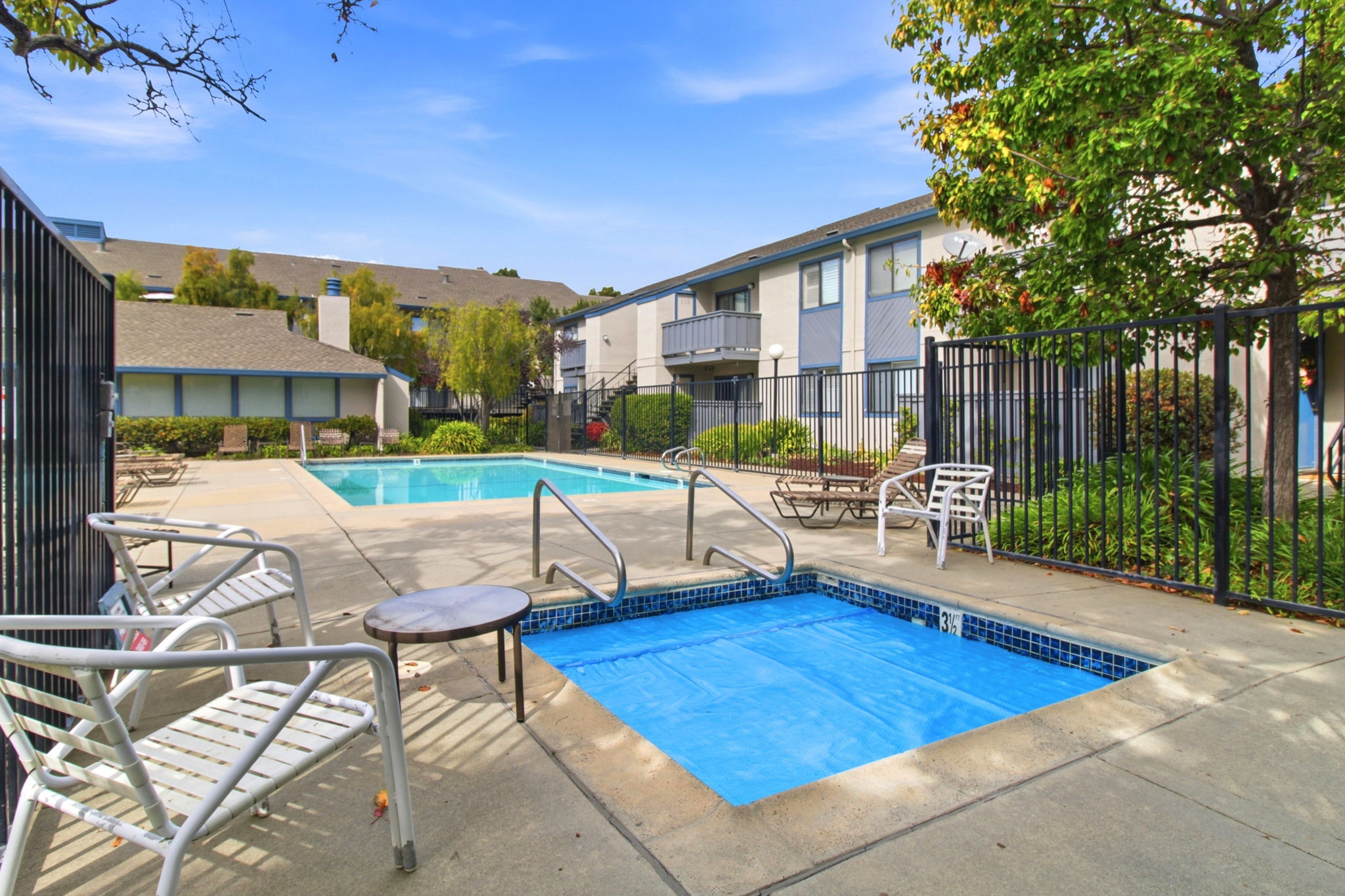 035_F8_853 Woodside Way 133