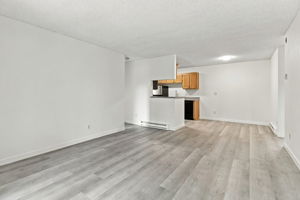 003_F8_853 Woodside Way 133