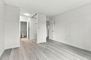 015_F8_853 Woodside Way 133