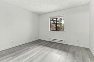 017_F8_853 Woodside Way 133