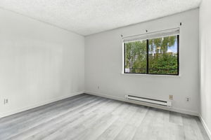 020_F8_853 Woodside Way 133