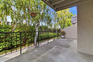 027_F8_853 Woodside Way 133
