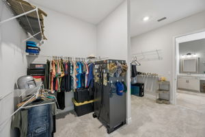 Huge Primary Bedroom Closet