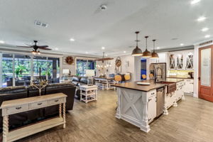 Living Room / Kitchen