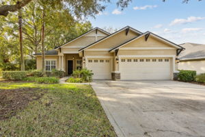 Welcome to 85339 Amagansett Dr