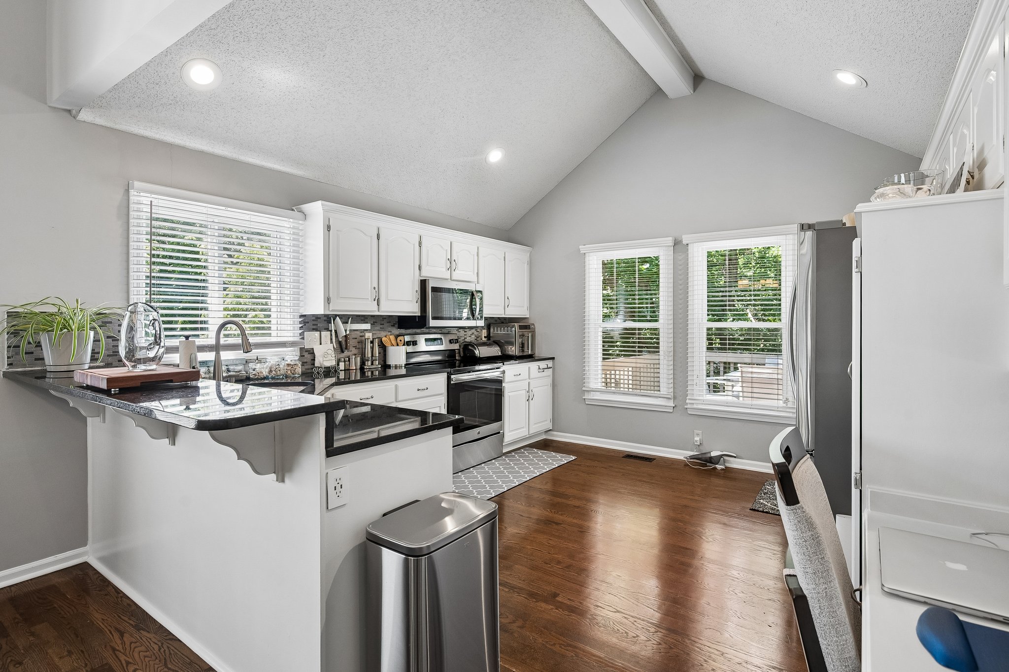 9121 - 8534 N Flora Ave_007.jpg