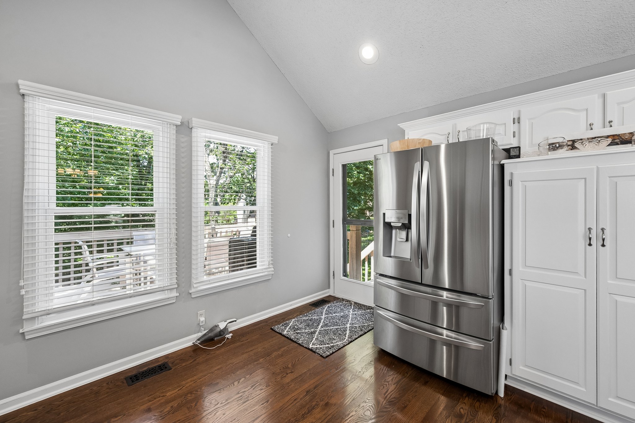 9121 - 8534 N Flora Ave_010.jpg