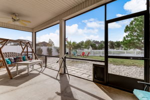Screened-in Porch