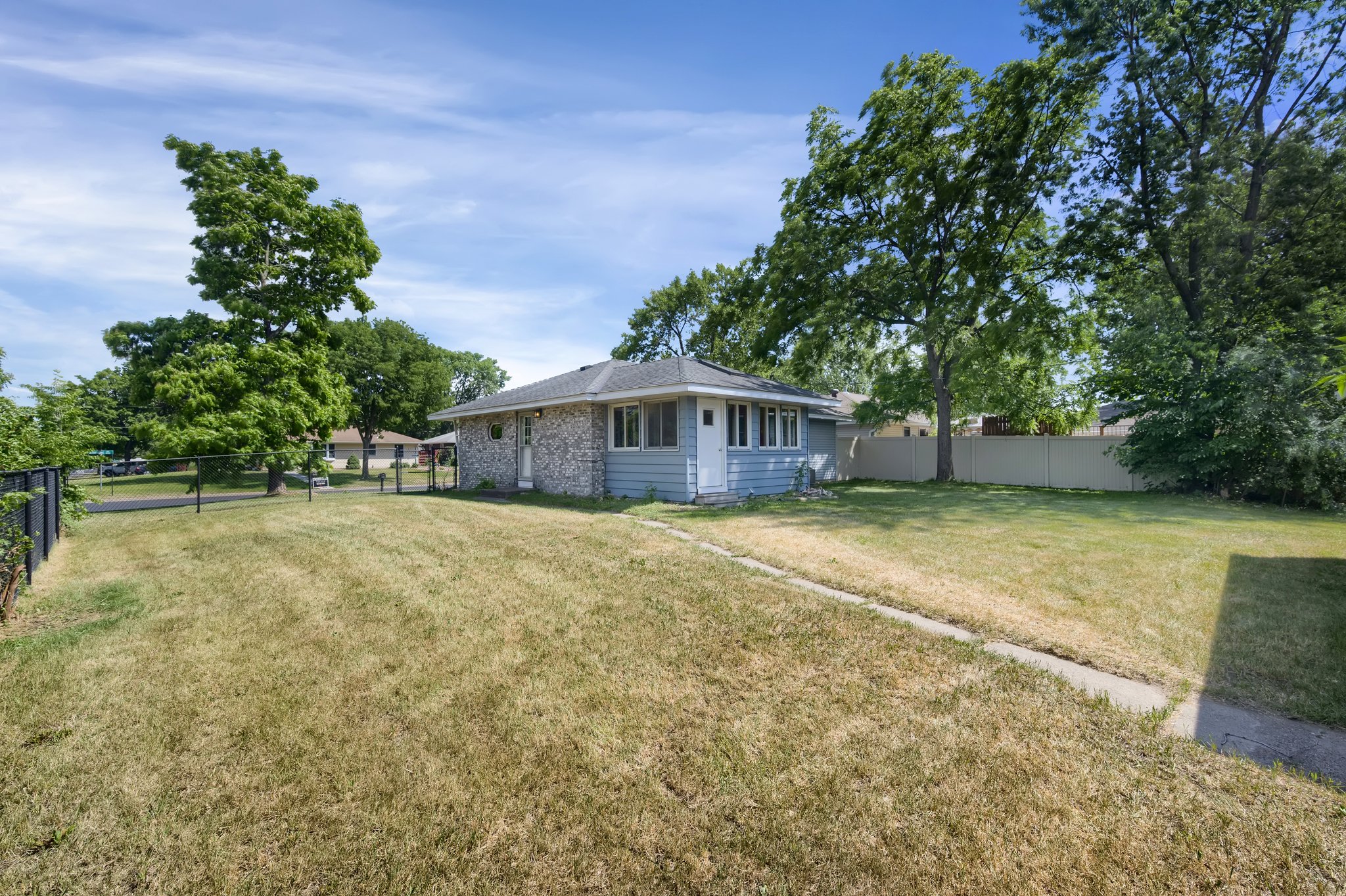 8538 Grenadier Ave S, Cottage Grove, MN 55016, USA Photo 6