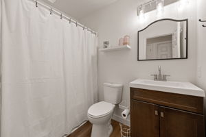  Photo 32