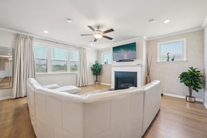 Stratford Oaks Ave-S2503-004.jpg