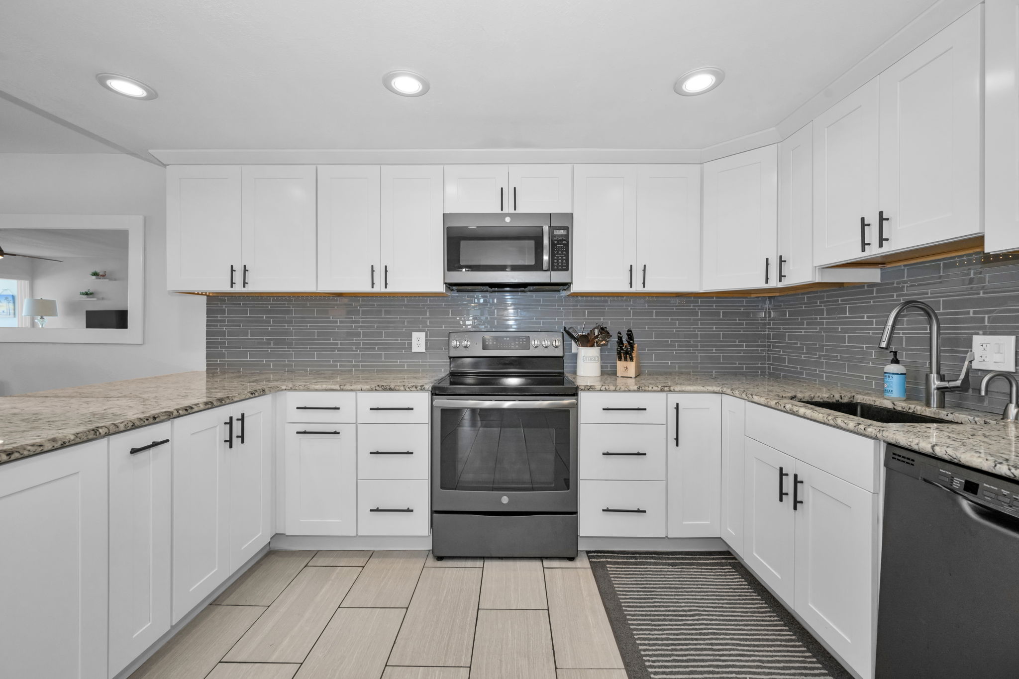 Kitchen 4