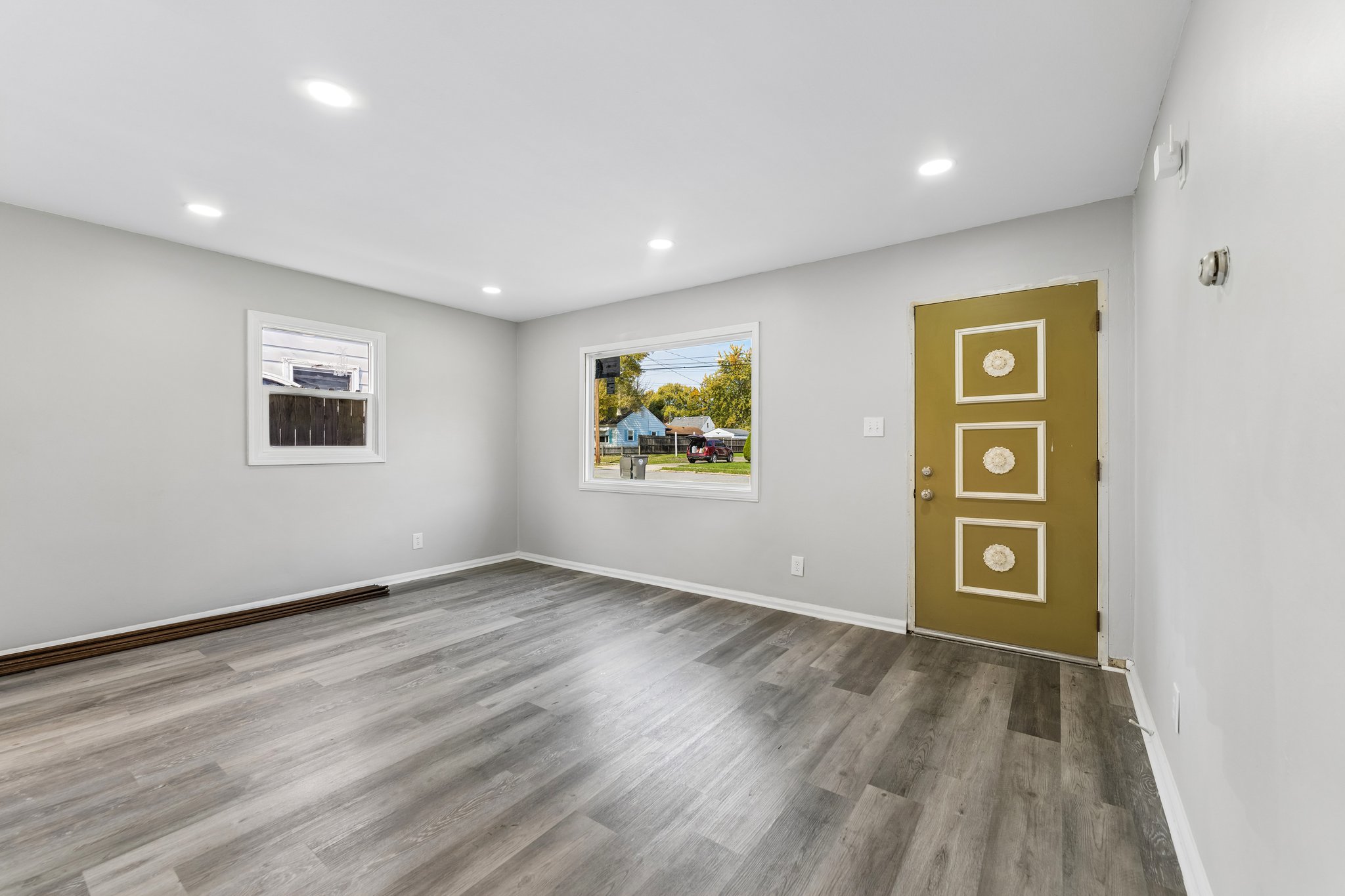 E Florida Ave-S2810-006.jpg