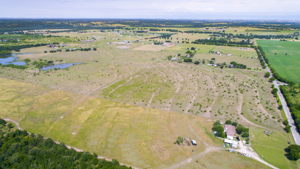 855 Upper Elgin River Rd, Elgin, TX 78621, USA Photo 9