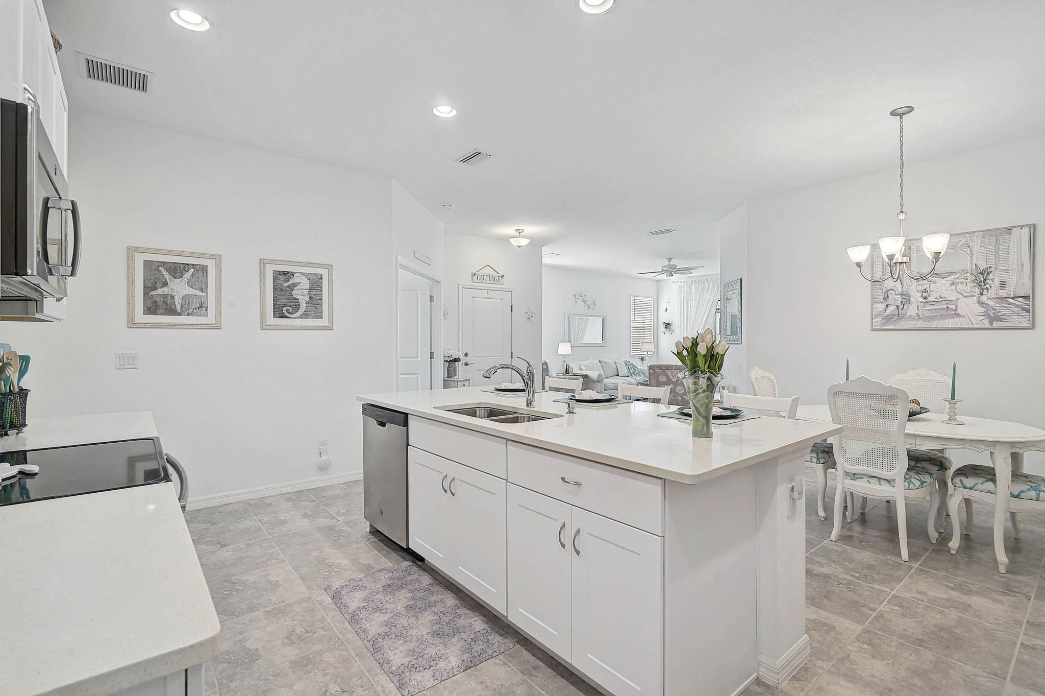 8553 Whispering St-13