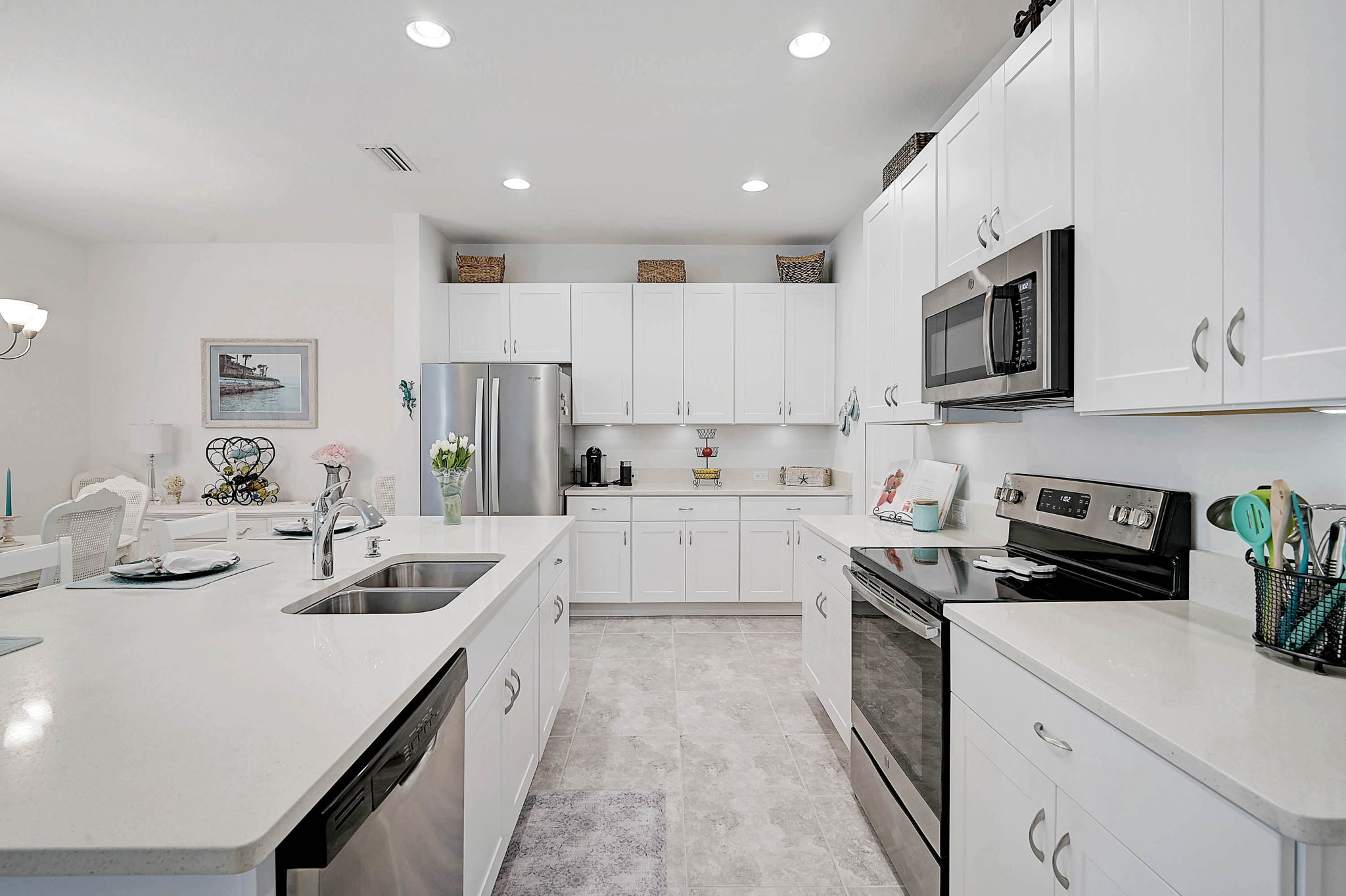 8553 Whispering St-14