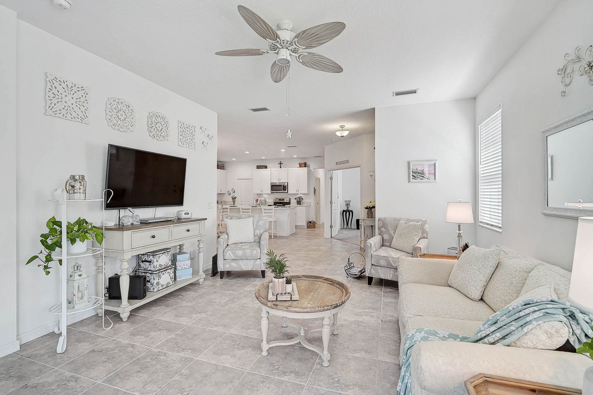 8553 Whispering St-17