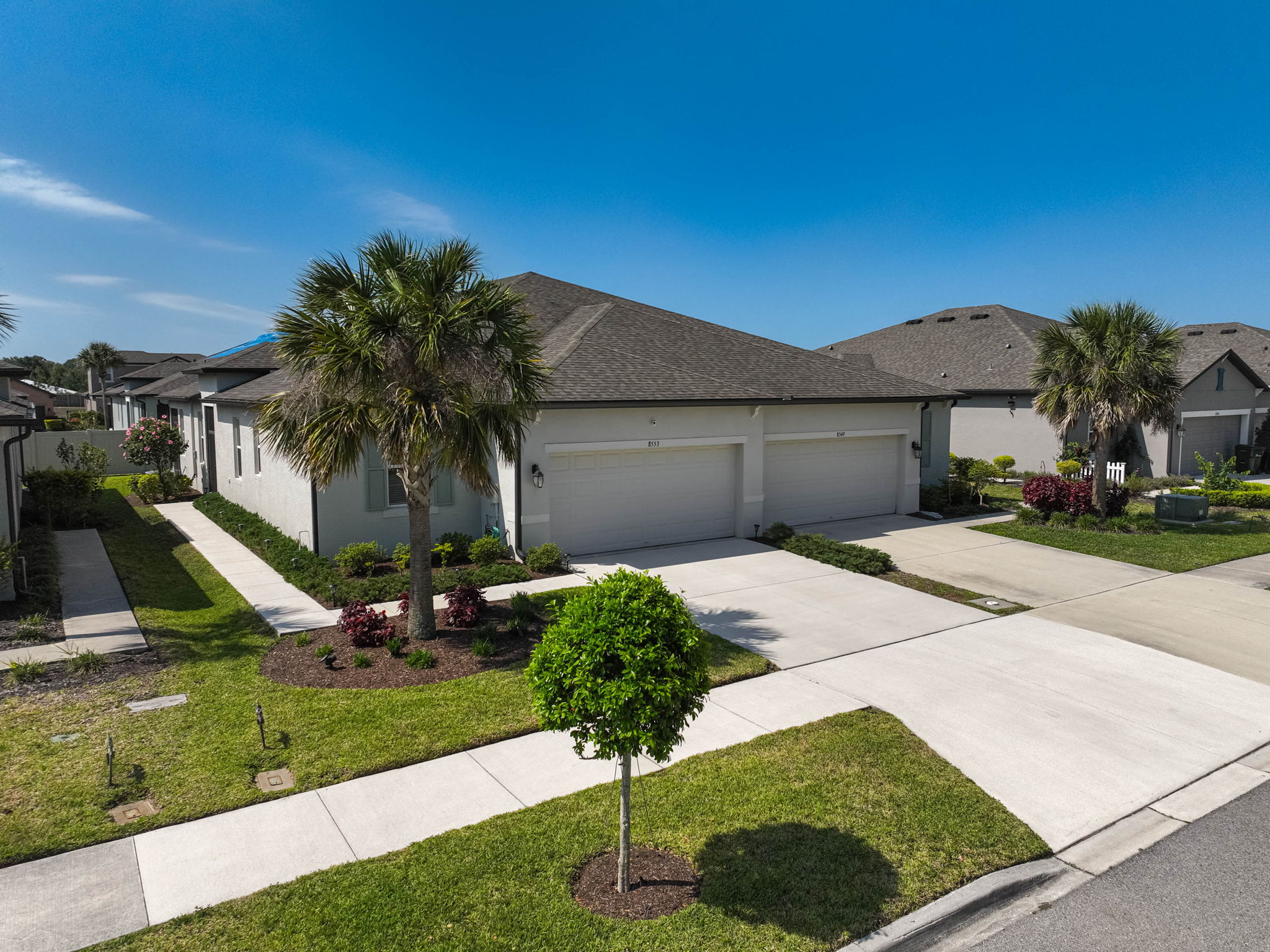 8553 Whispering St-40