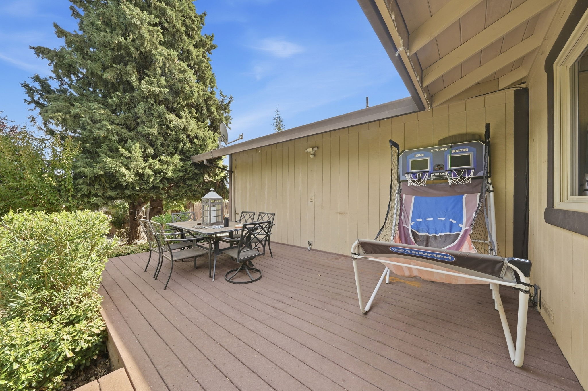  Photo 32
