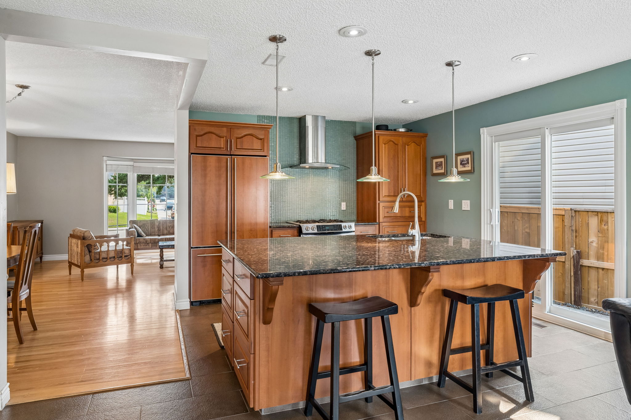 06.30.2026 - Morris Tkachuk - 856 Lake Twintree Crescent SE_13