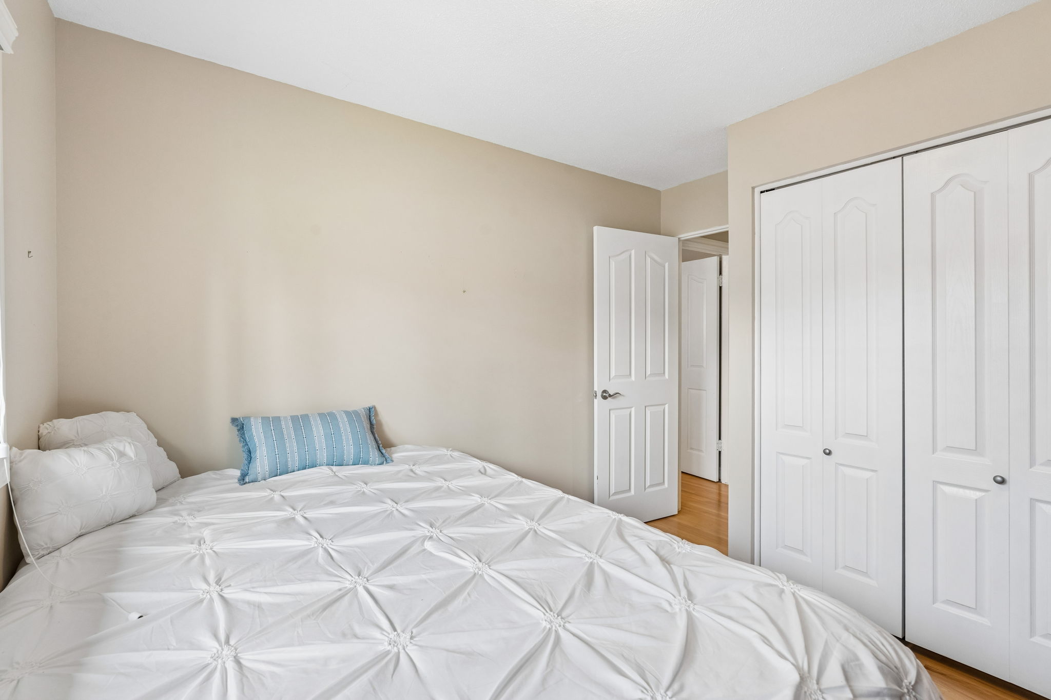 06.30.2026 - Morris Tkachuk - 856 Lake Twintree Crescent SE_26