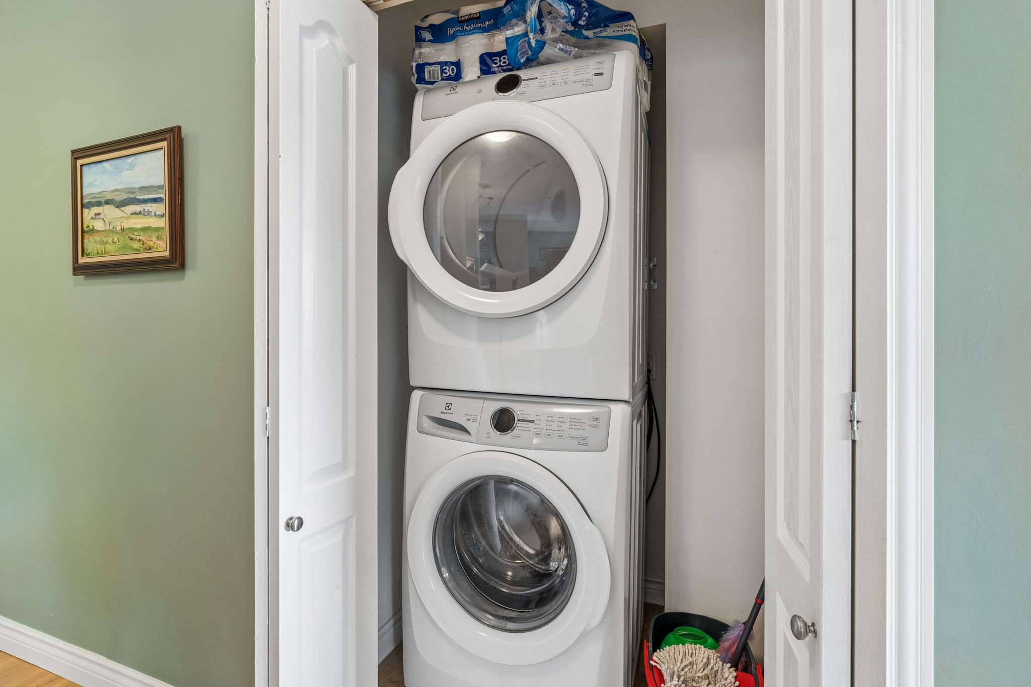 06.30.2026 - Morris Tkachuk - 856 Lake Twintree Crescent SE_30