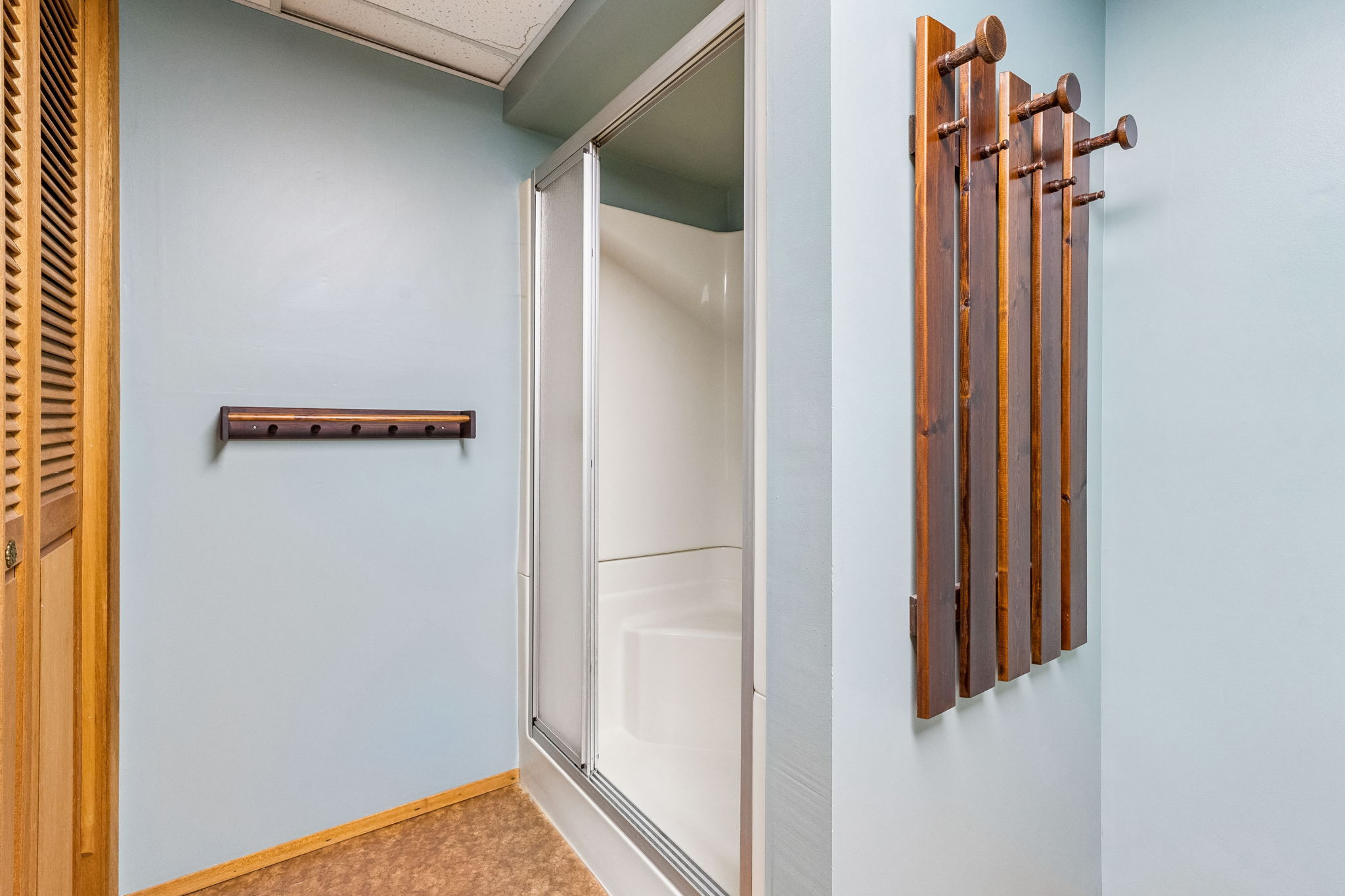 06.30.2026 - Morris Tkachuk - 856 Lake Twintree Crescent SE_39