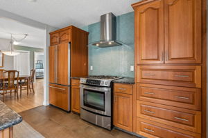 06.30.2026 - Morris Tkachuk - 856 Lake Twintree Crescent SE_15