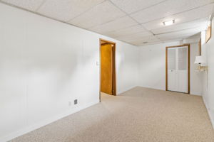 06.30.2026 - Morris Tkachuk - 856 Lake Twintree Crescent SE_37