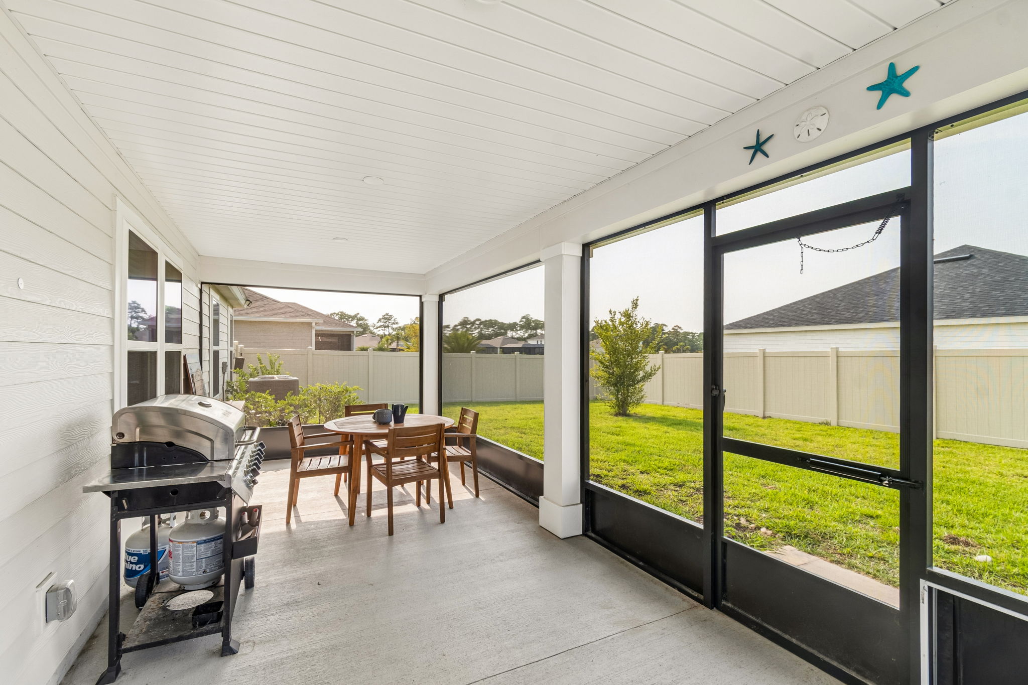 Screened-in Porch