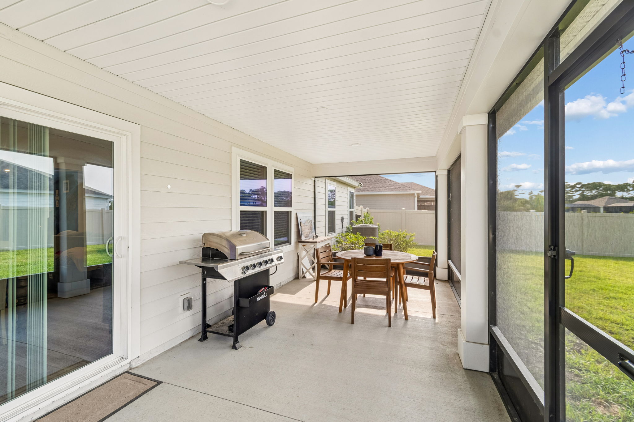 Screened-in Porch