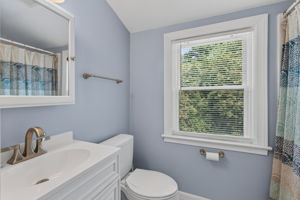 Second Floor Full Bathroom