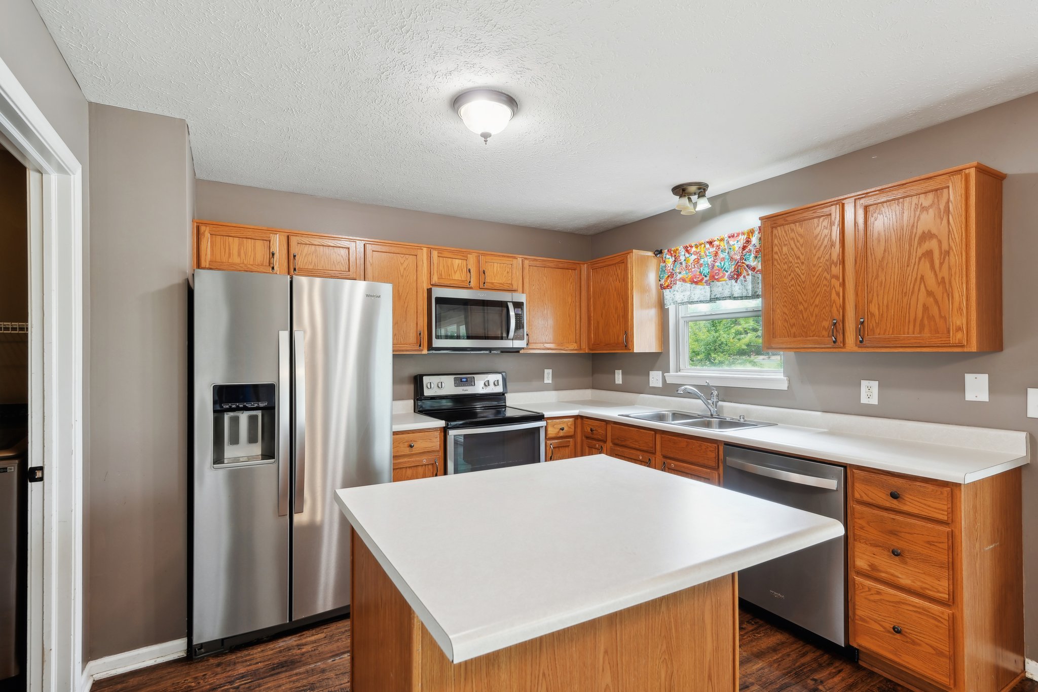 Walden Trace Dr-011.jpg