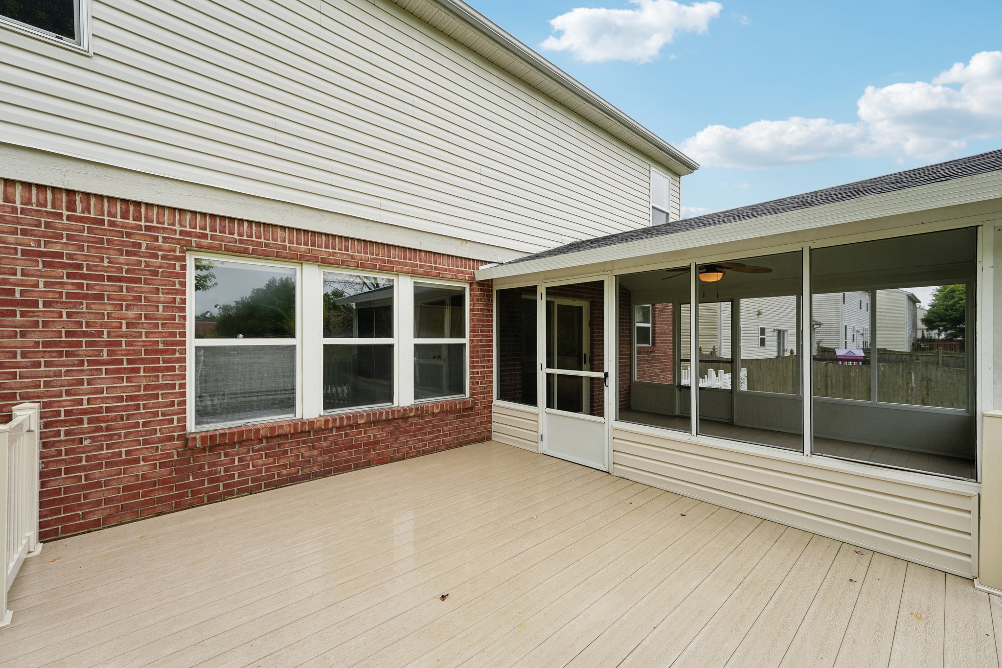 Walden Trace Dr-033.jpg