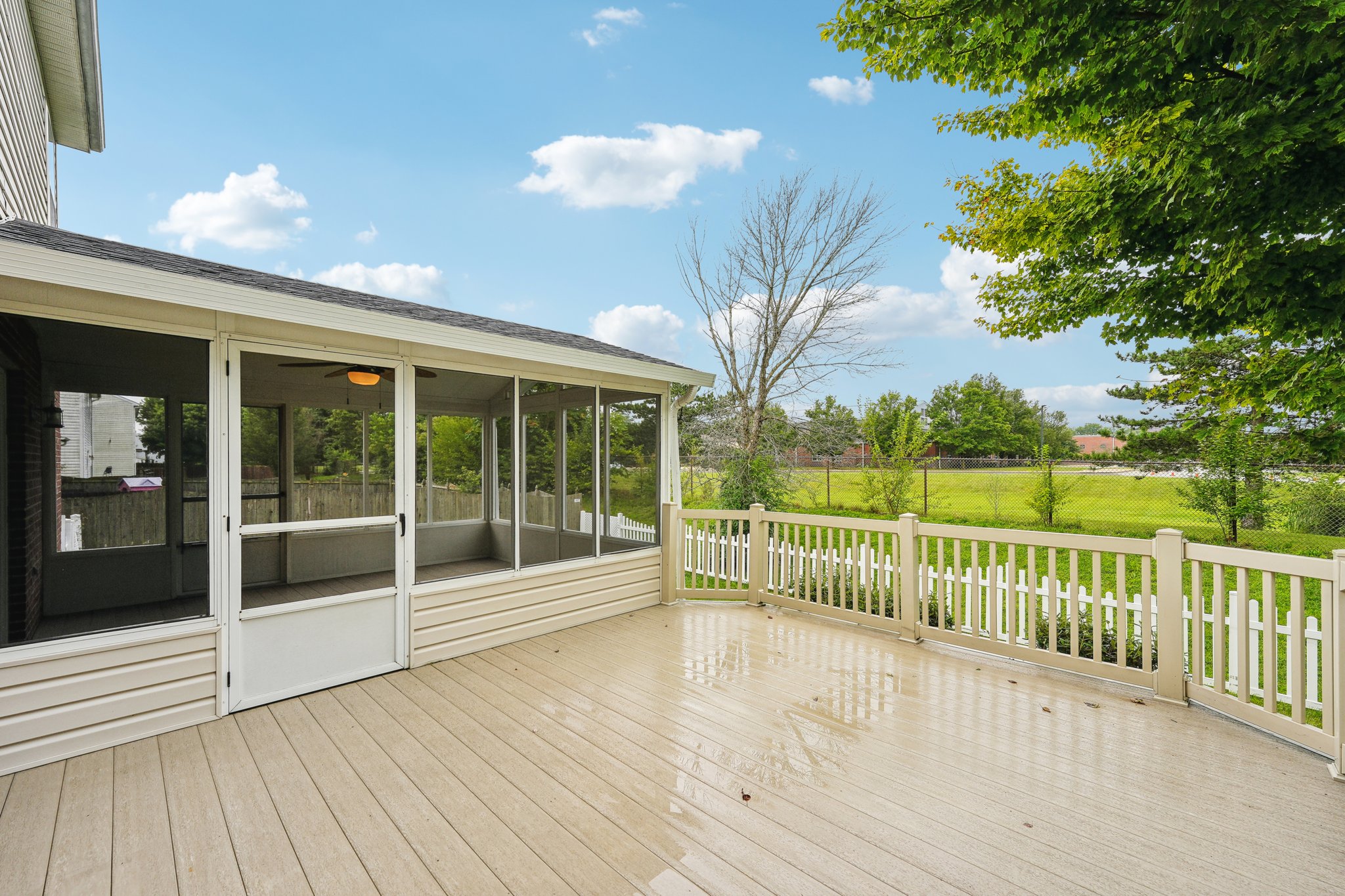 Walden Trace Dr-034.jpg