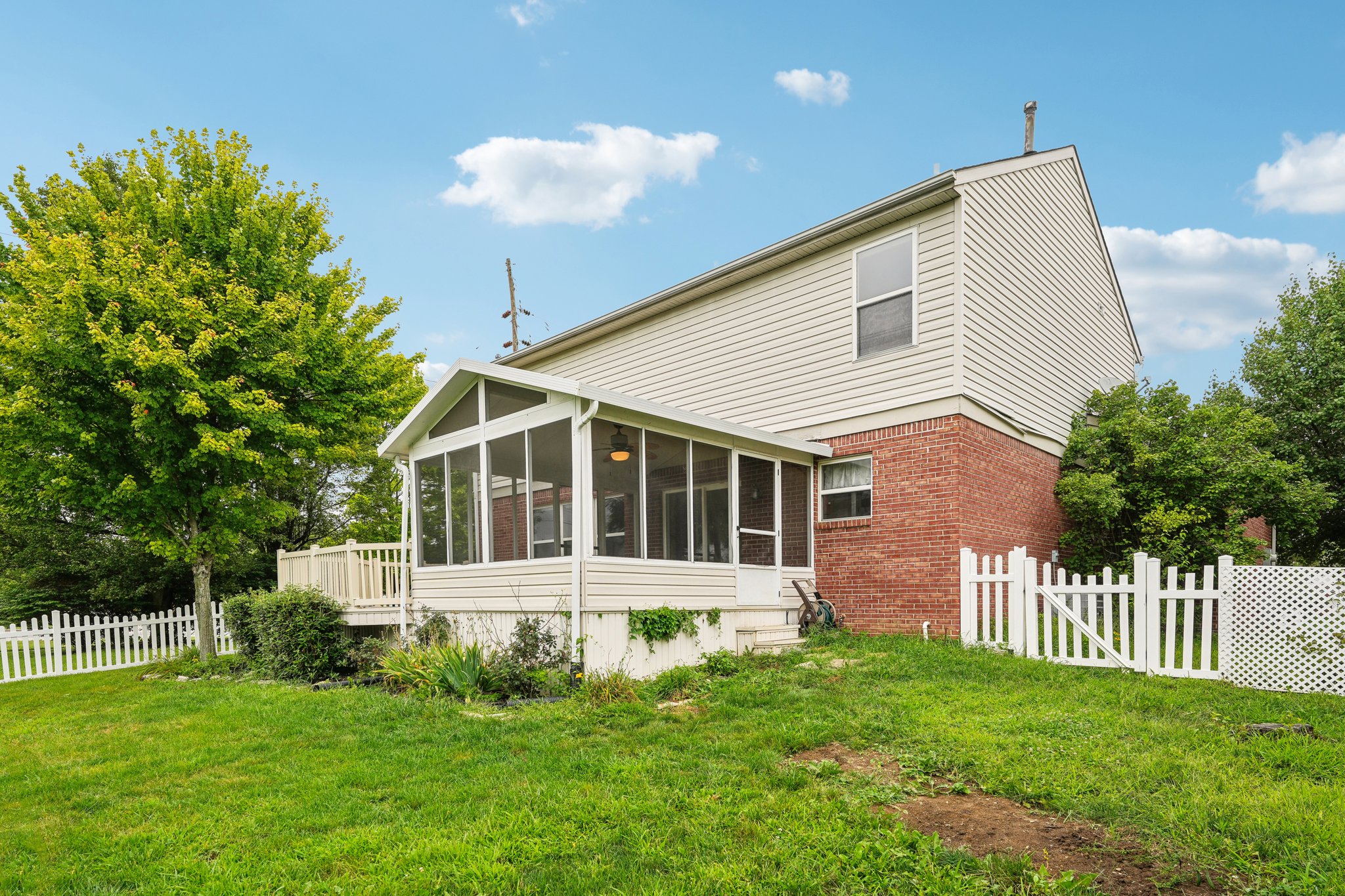 Walden Trace Dr-036.jpg