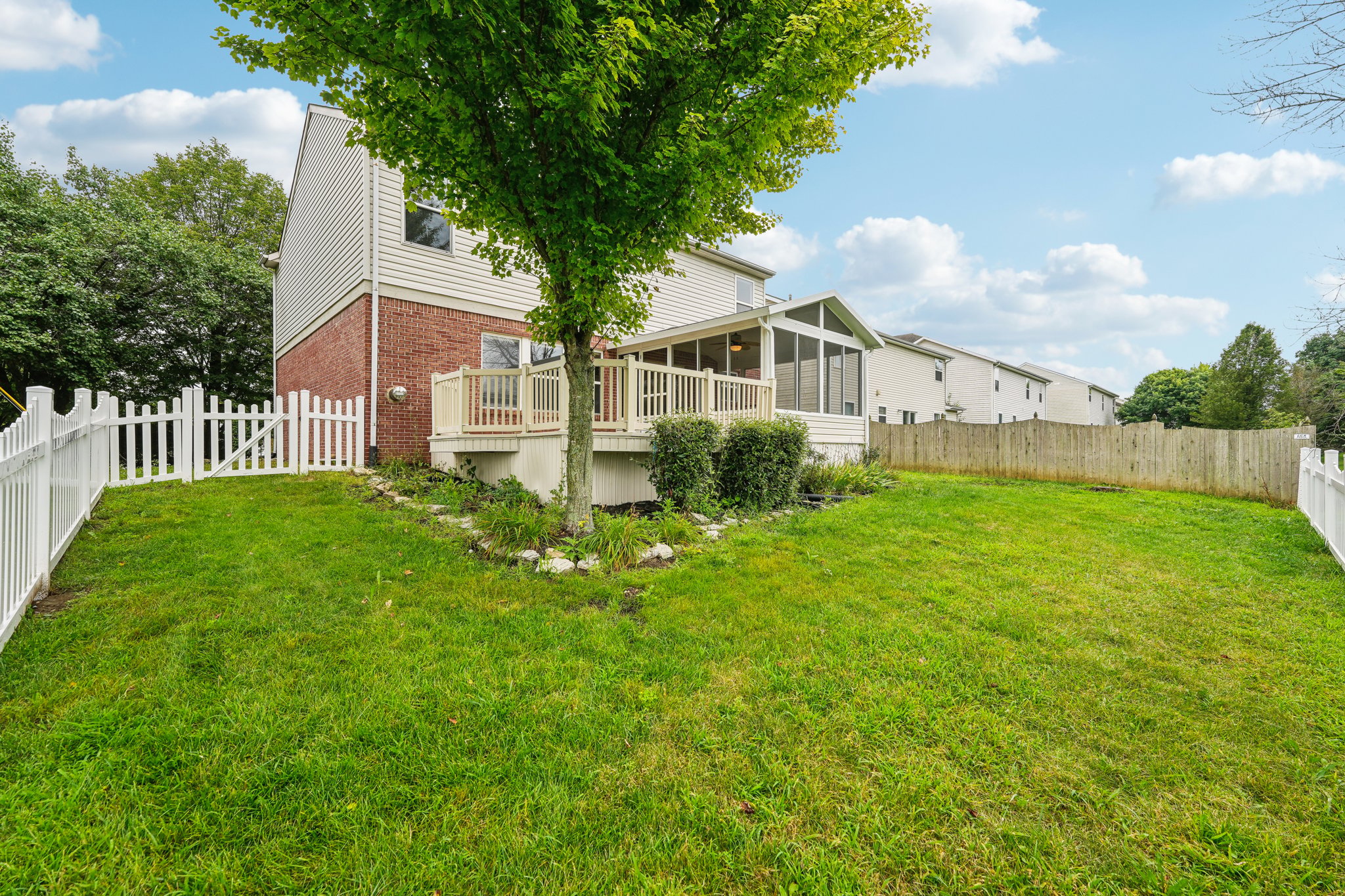 Walden Trace Dr-039.jpg