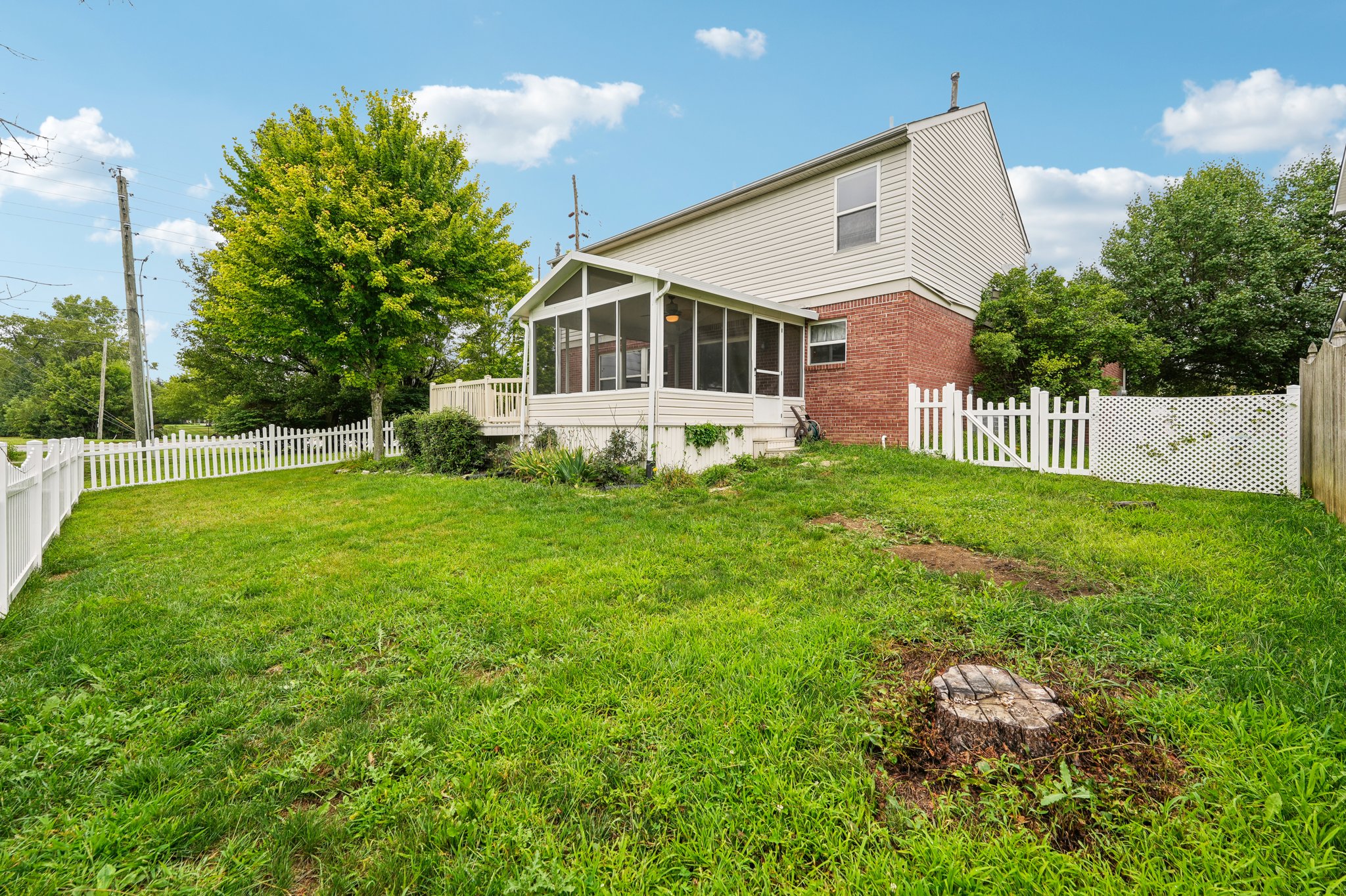 Walden Trace Dr-040.jpg