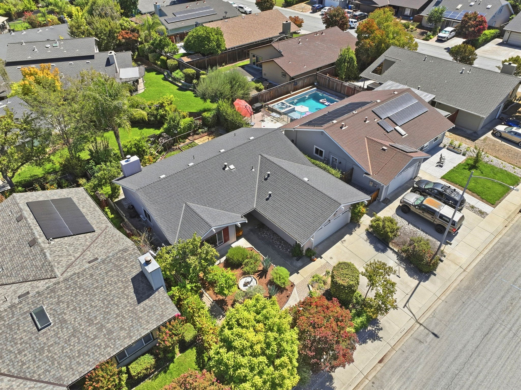 004_F8_AERIAL_8568 Silvia St