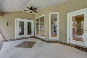 Screened-in Porch