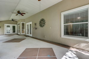 Screened-in Porch