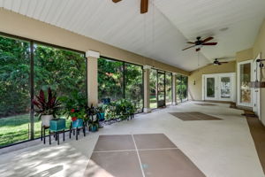 Screened-in Porch